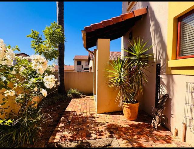 2 BEDROOM DUPLEX FOR SALE IN WILLOWBROOK